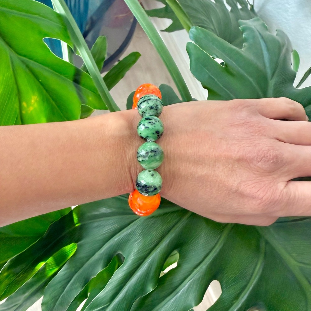 Ruby on Fuchsite & Howlite bracelet - Picture 5 of 6